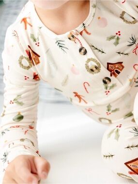 Lou Lou “Buddy” Christmas themed long sleeve pajama top (newborn) *top only*